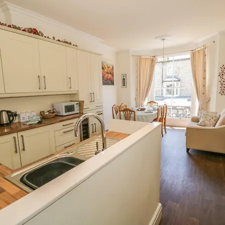 1 Kentholme * Grange-over-Sands